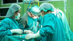 Aproape 500 de asistente și medici sunt infectați cu noul coronavirus în România