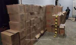 Șofer de TIR ucrainean, prins în Vama Siret cu țigări de contrabandă de 300.000 de euro ascunse printre croissante