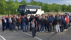 Peste 240 de moldoveni, blocați pe o autostradă din Franța: Germania și Cehia le-au refuzat trecerea din cauza pandemiei