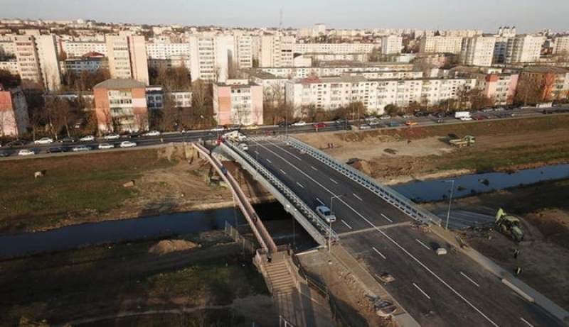Podul din Cicoarei deschide calea blocurilor de pe Șes Bahlui