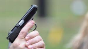 Împușcături în Botoșani: polițiștii au făcut uz de arme pentru a aplana un conflict între două grupuri de tineri
