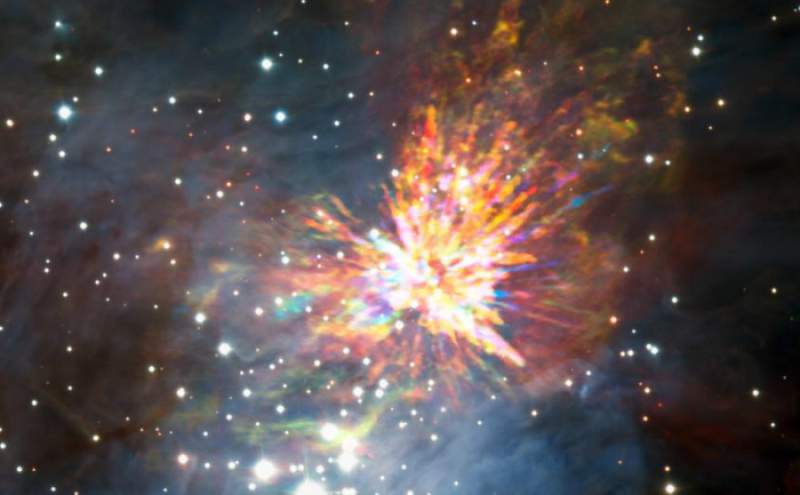 Fascinant! Imagini incredibile surprinse în timpul exploziei pirotehnice a două stele (VIDEO)