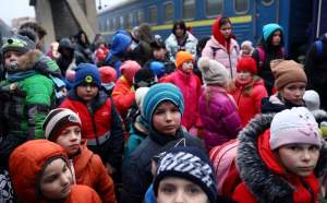 Un oficial de la Moscova recunoaște că în Rusia se află 700.000 de copii din Ucraina