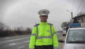 Polițist din Focșani lovit de un șofer care transporta struguri: „I-a dat una de i-a sărit casca din cap!”