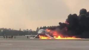 Accident aviatic pe aeroportul Şeremetievo din Moscova: 37 de supraviețuitori din cele 78 de persoane aflate la bordul unui avion în flăcări