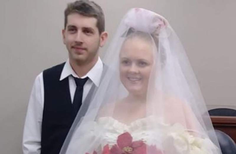 O tragedie americană: doi tineri au murit la câteva minute după căsătorie. Familiile celor doi miri au asistat la tragedie