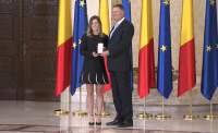 Simona Halep, decorată de președintele Klaus Iohannis cu Ordinul „Steaua României”, în grad de Cavaler