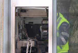Bancomat aruncat în aer la sediul unei societăți din Constanța: hoții au furat toți banii