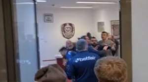 Bătaie la vestiare între oficiali CFR Cluj, după meciul cu Steaua Roşie Belgrad (VIDEO)