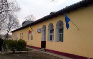 La Andrieşeni se face şcoală, deşi autorizaţia sanitară a fost retrasă din 2016