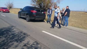 Patru mașini implicate într-un accident rutier grav la Osoi. Un copil transportat de urgență la spital