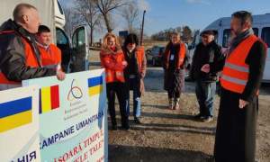 O fundație din Piatra Neamț condusă de un preot a achitat costurile deplasării a 183 de refugiați ucraineni cu avionul de la Iași la Frankfurt