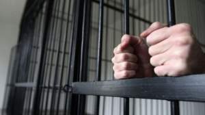 Închisoare pe viață pentru un recidivist din Vrancea care și-a omorât în bătaie concubina gravidă