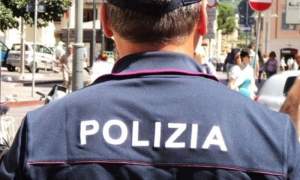 Un român din Italia a chemat poliția pentru că-l bătea soacra, dar încătușat a fost chiar el. Ce s-a întâmplat