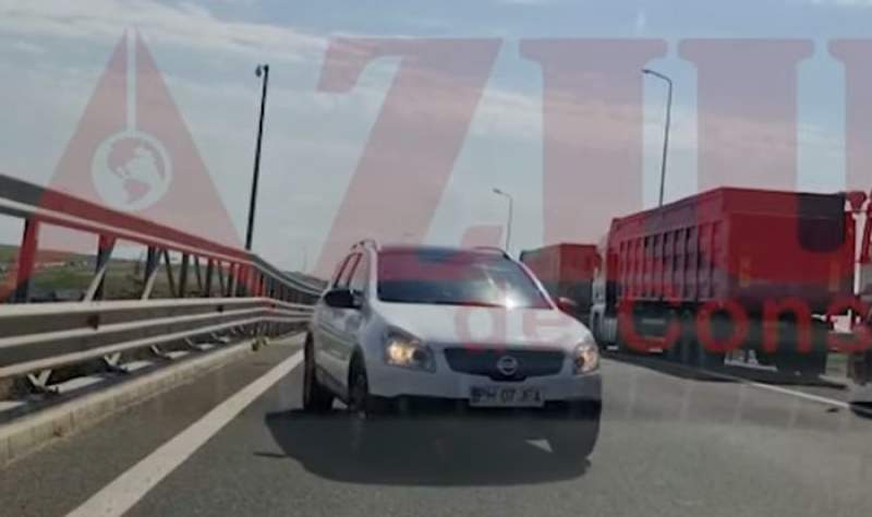 Șofer din Prahova, surprins conducând pe contrasens pe A4 și obligând alte mașini să-l ocolească (VIDEO)