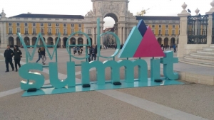 Tineri ieșeni, la Web Summit Lisabona, cel mai mare eveniment IT din Europa: „E ceva de dimensiuni impresionante și se vede asta peste tot”