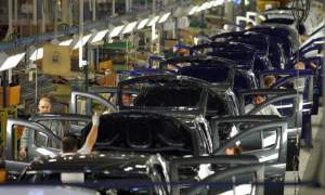 Uzina Dacia își închide porțile: 13.500 de angajați, trimiși în șomaj tehnic