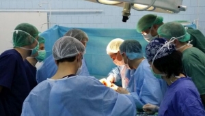VIDEO. Premieră în medicina ieșeană: implant cu proteză de șold la un pacient bolnav de hemofilie
