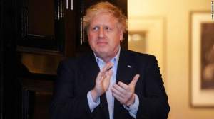 Boris Johnson, internat în spital din cauza complicaţiilor dezvoltate în urma infectării cu coronavirus