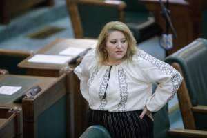 Diana Șoșoacă, retrasă de la șefia Comisiei de abuzuri din Parlament