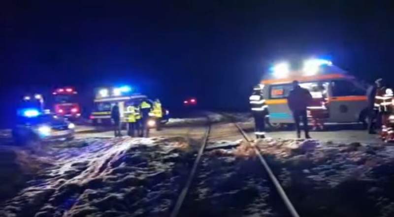 Mașină în care se aflau doi copii, lovită de tren la Miceştii de Câmpie: minorii au decedat (VIDEO)