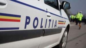 Doi polițiști din Galați, loviți de mașină în timp ce dirijau circulația: au fost transportați de urgență la spital