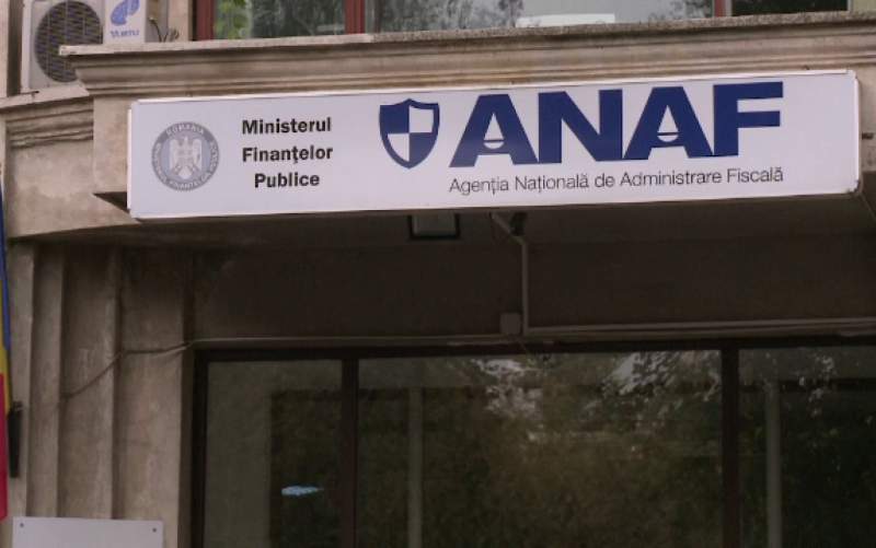 Doi angajati de la ANAF Ilfov, reţinuţi de procurorii DNA pentru luare de mită