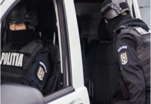 Polițist din Capitală, acuzat de procurori că lua mită de la traficanții de droguri