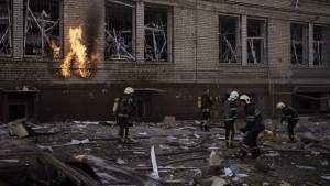 Orașul Harkiv, din nou bombardat! Autorități: cel puțin trei morți (VIDEO)