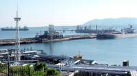 Un mare port comercial al Rusiei de la Marea Neagră, atacat, în premieră, de ucraineni cu drone maritime (VIDEO)