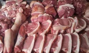 Carnea de porc s-ar putea scumpi cu 40% față de anul trecut. Seceta provoacă o explozie a prețurilor în România