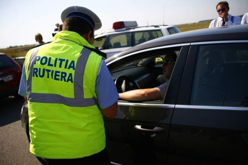 Polițiștii au făcut prăpăd de Florii: 25.000 de amenzi aplicate și peste 1.300 de permise de conducere reținute