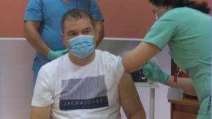 Ministrul interimar al Sănătății s-a imunizat cu a treia doză de vaccin anti-Covid