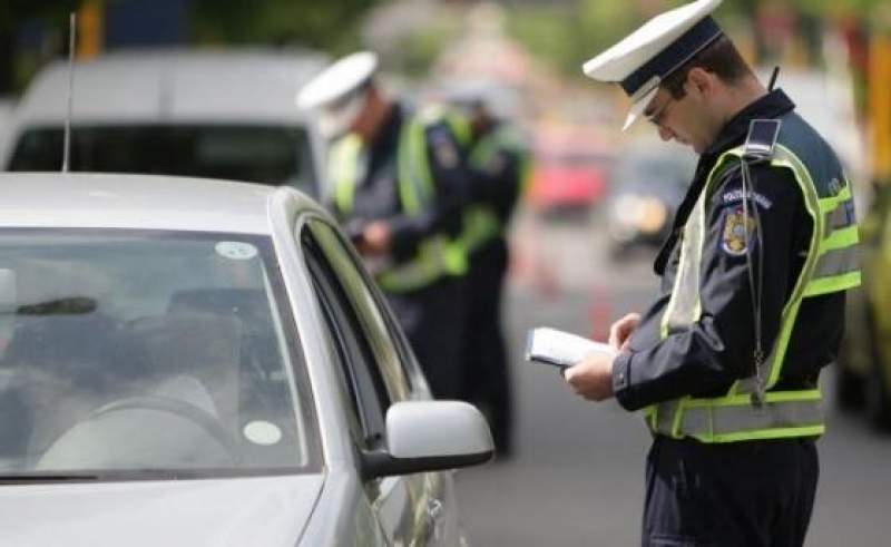 Tânăr din Neamț, depistat în conducând cu permisul suspendat în centrul Iașului