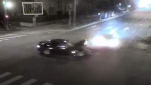 Accident terifiant într-o intersecție din Timișoara: unul dintre șoferi a trecut pe roșu (VIDEO)