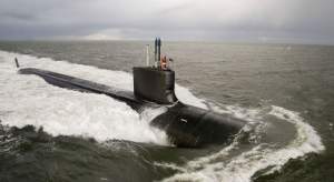 Un inginer al Marinei americane care proiecta submarine nucleare a vândut informații secrete unei „puteri străine”