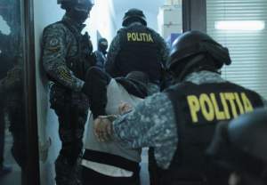 Percheziții ale polițiștilor din Mizil la suspecți de furt din Teleorman