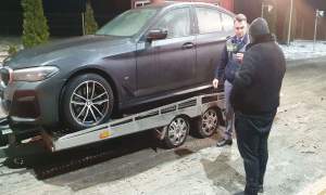 Moldovean prins la frontieră cu un BMW hibrid furat din Polonia