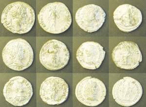 Mic tezaur monetar roman descoperit de un detectorist, expus în premieră la muzeul din Sebeș