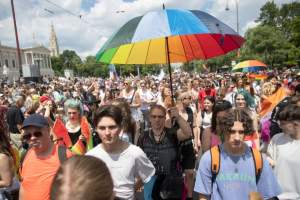 Poliția austriacă a dejucat un presupus atac islamist împotriva Marșului LGBT de la Viena