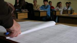 Ca de la Pământ, la Lună! Salariul unui profesor român este de 21 de ori mai mic decât cel al unui coleg din Luxemburg