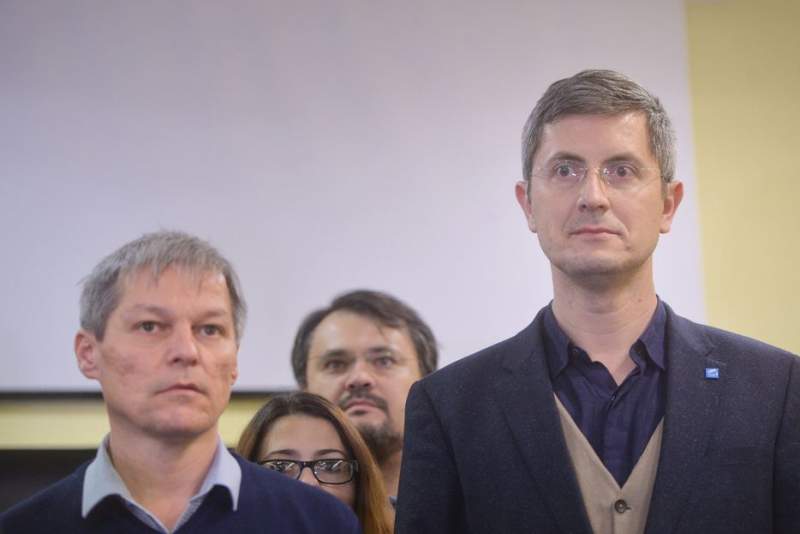 Dan Barna, candidatul USR-PLUS la alegerile prezidențiale. Dacian Cioloș, varianta de premier