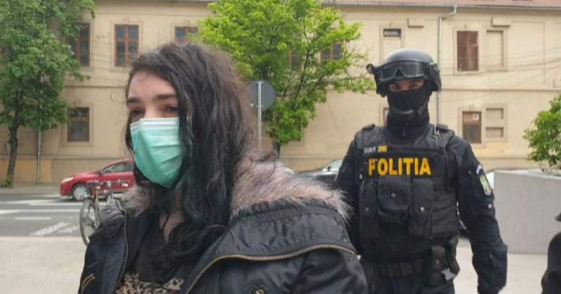 O femeie din Arad, condamnată definitiv pentru propagandă teroristă