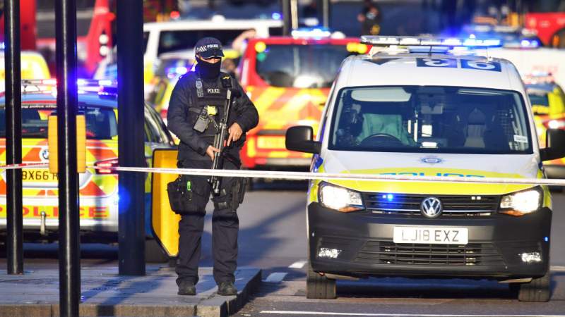 Incident terorist pe Podul Londrei: un mort și mai mulți răniți. Atacatorul a fost împușcat de polițiști (VIDEO)