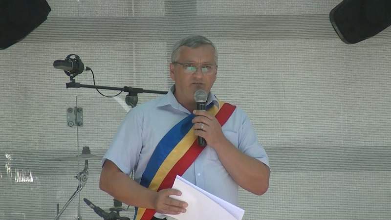 Un primar PSD din Neamț oprește timp de 15 minute lucrul pe 15 martie în semn de protest față de lipsa autostrăzilor din Moldova