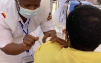 OMS: Toate persoanele nevaccinate „trebuie căutate şi convinse să se imunizeze″⁣