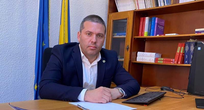 Un procuror și un polițist, reținuți de Parchetul Curții de Apel Craiova pentru abuz în serviciu