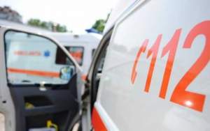 Brașovean transportat în comă la spital după ce a căzut de la etajul al treilea al unui imobil