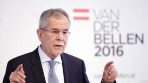 Austria scapă la limită de un președinte extremist. Candidatul independent Alexander Van der Bellen a câștigat alegerile prezidențiale