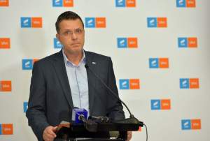 USR cere demisia ministrului Vasile Dîncu